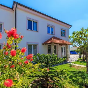  Apartment Maravera Kroatien